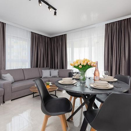 Sun Towers Lux Apartments By Renters Prestige Świnoujście Exteriör bild
